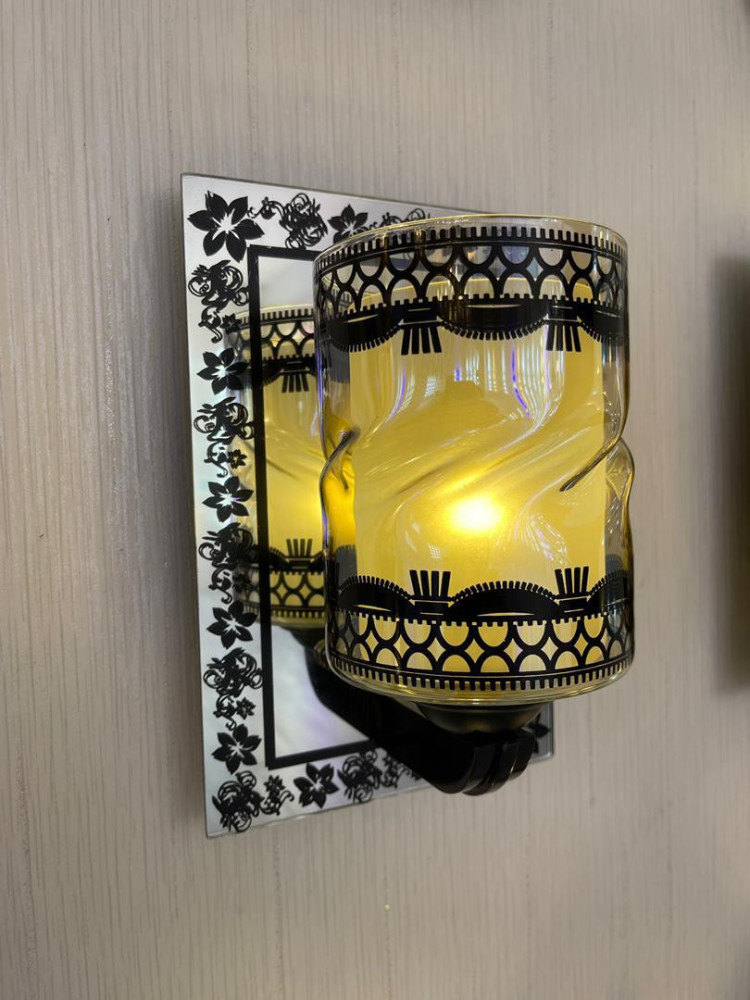 Gold-Plated Wall Bracket