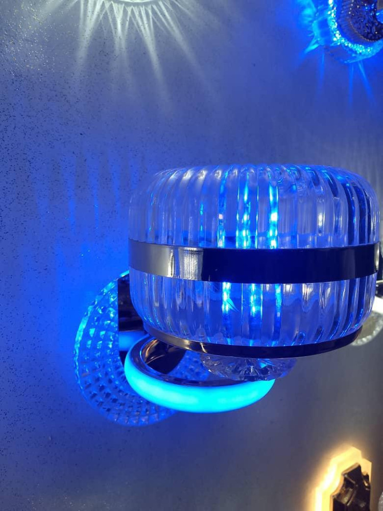 Glass Globe Pillar Light –