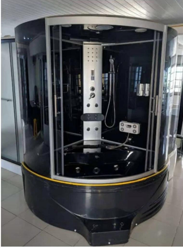 Digital Standing Jacuzzi