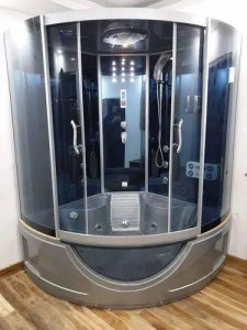 Corner Standing Jacuzzi