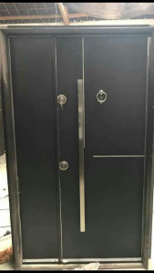 Black and gold executive water closet and basin set