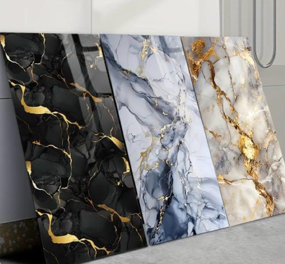 Self-adhesive marble-patterned tiles