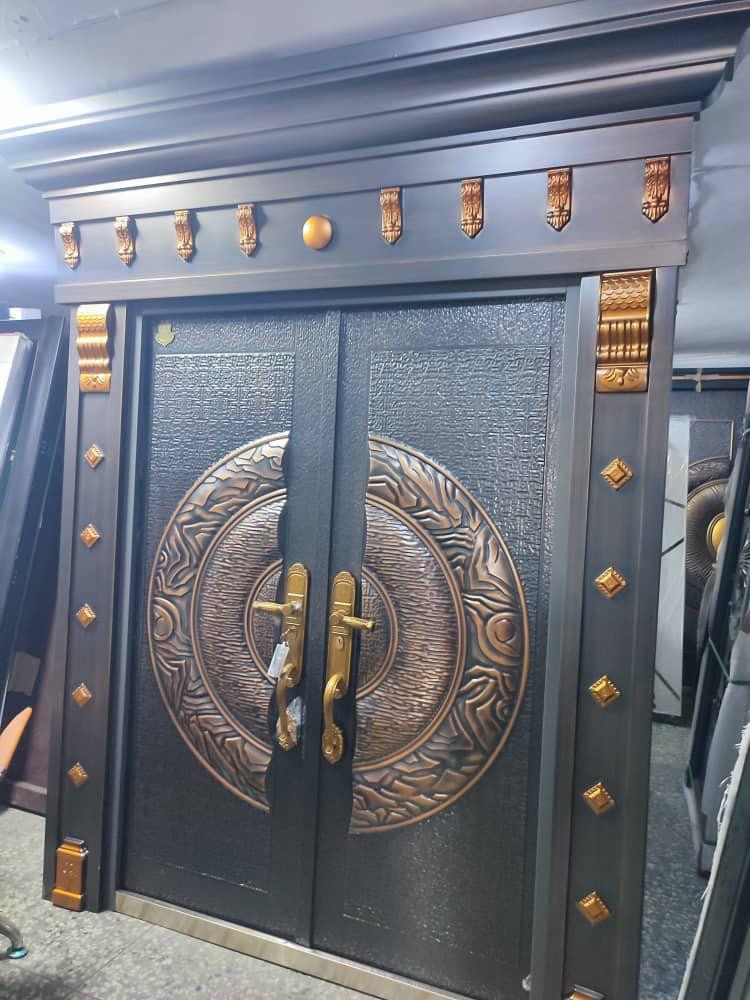 Classic Pillar and Beam Door