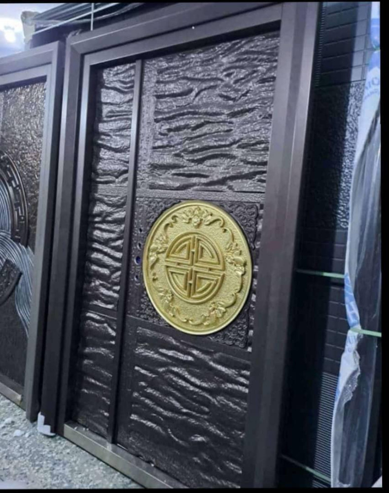 Rustic Pillar Wooden Door