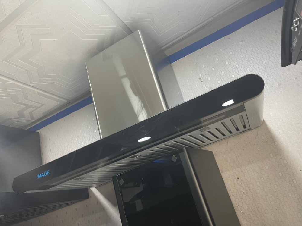 Under-Cabinet Cooker Hood