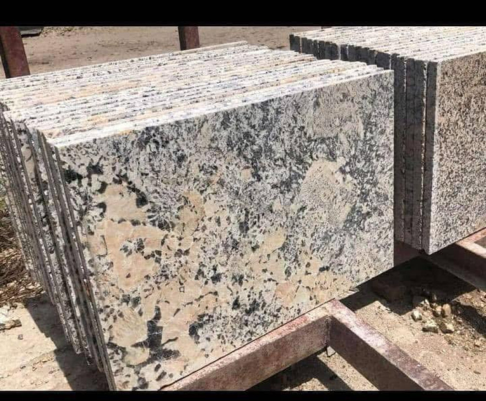 Bianco Typhoon granite Tile