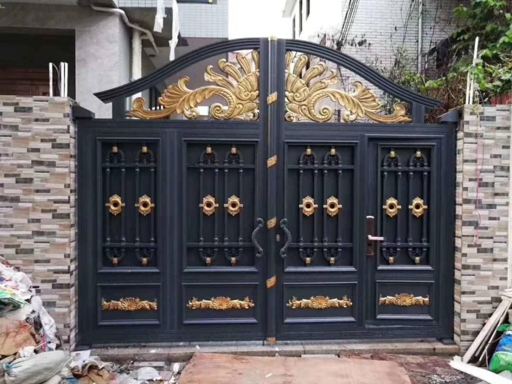 Bi-Folding Entrance Gate