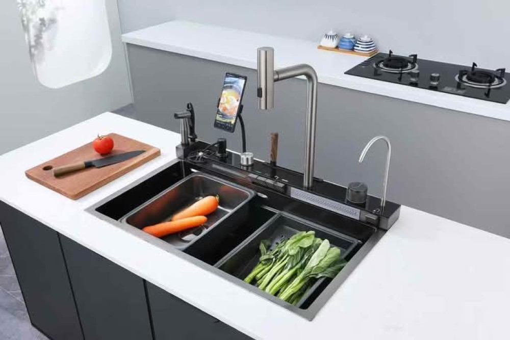Chef-grade kitchen sink