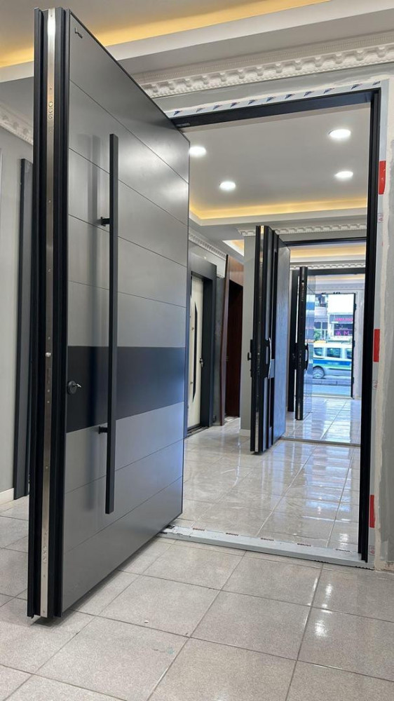 Smart Pivot Door
